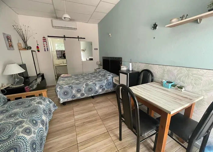 Ezeiza 1 Nuestro Lugar A 15 Minutos Del Aeropuerto Tranfer Opcional Desde Y Al Aeropuerto De Ezeiza Las 24 Horas Pet Friendly