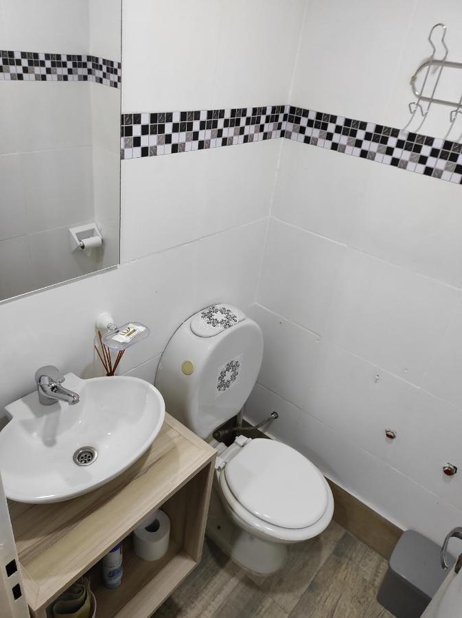 1 Nuestro Lugar A 15 Minutos Del Aeropuerto Tranfer Opcional Desde Y Al Aeropuerto De 24 Pet Friendly Apartment Ezeiza